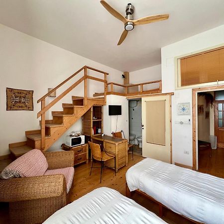 B&B Le Finestre Su Via Cavour 사사리 객실 사진