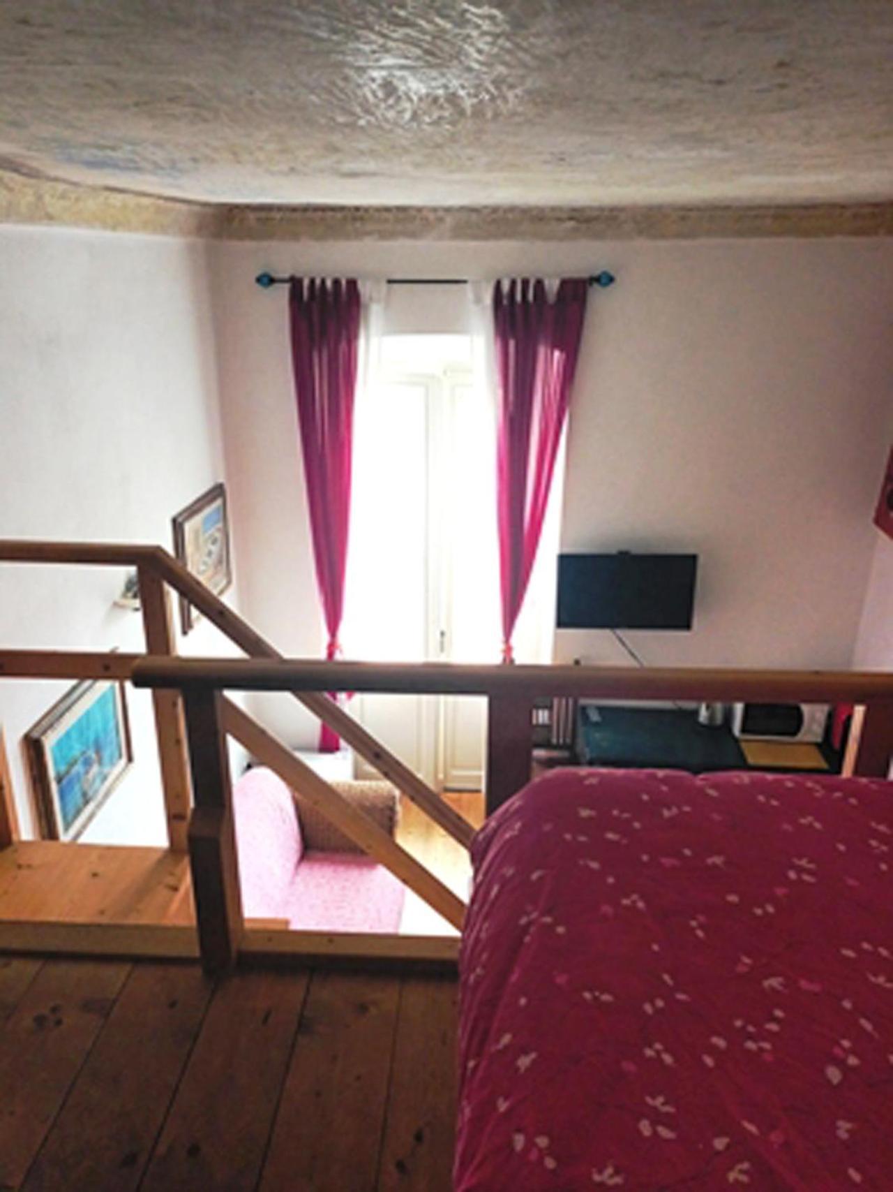 B&B Le Finestre Su Via Cavour 사사리 객실 사진