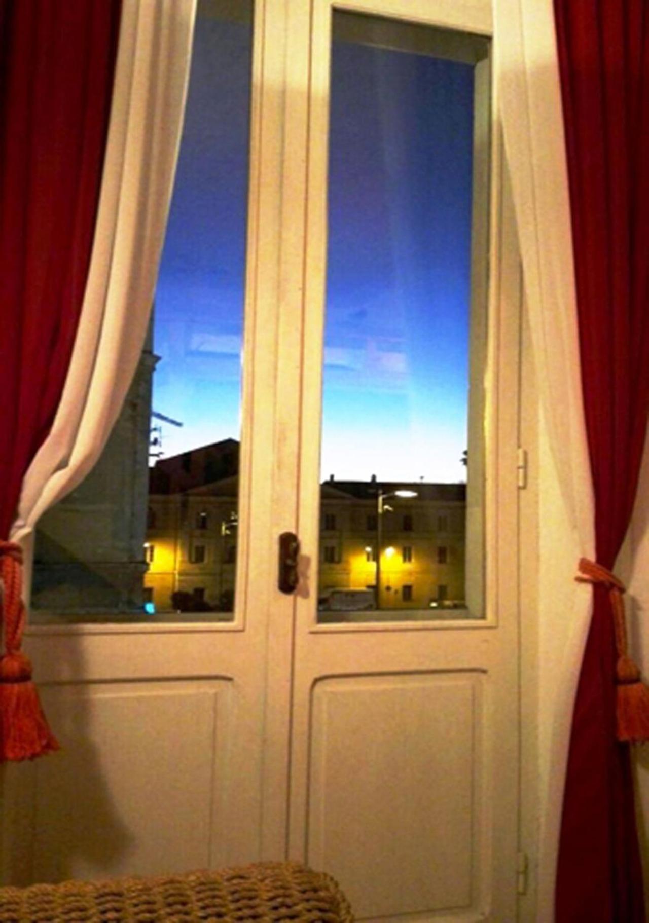 B&B Le Finestre Su Via Cavour 사사리 객실 사진