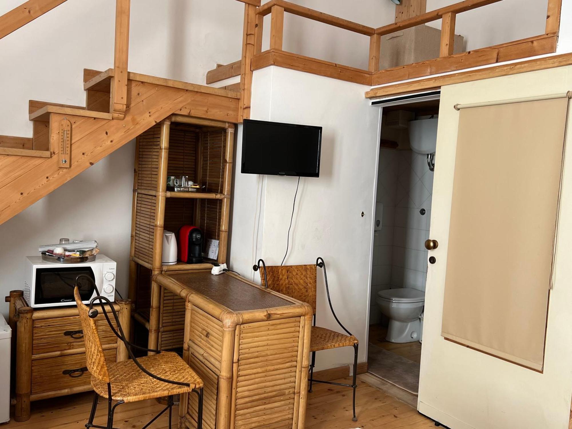 B&B Le Finestre Su Via Cavour 사사리 객실 사진