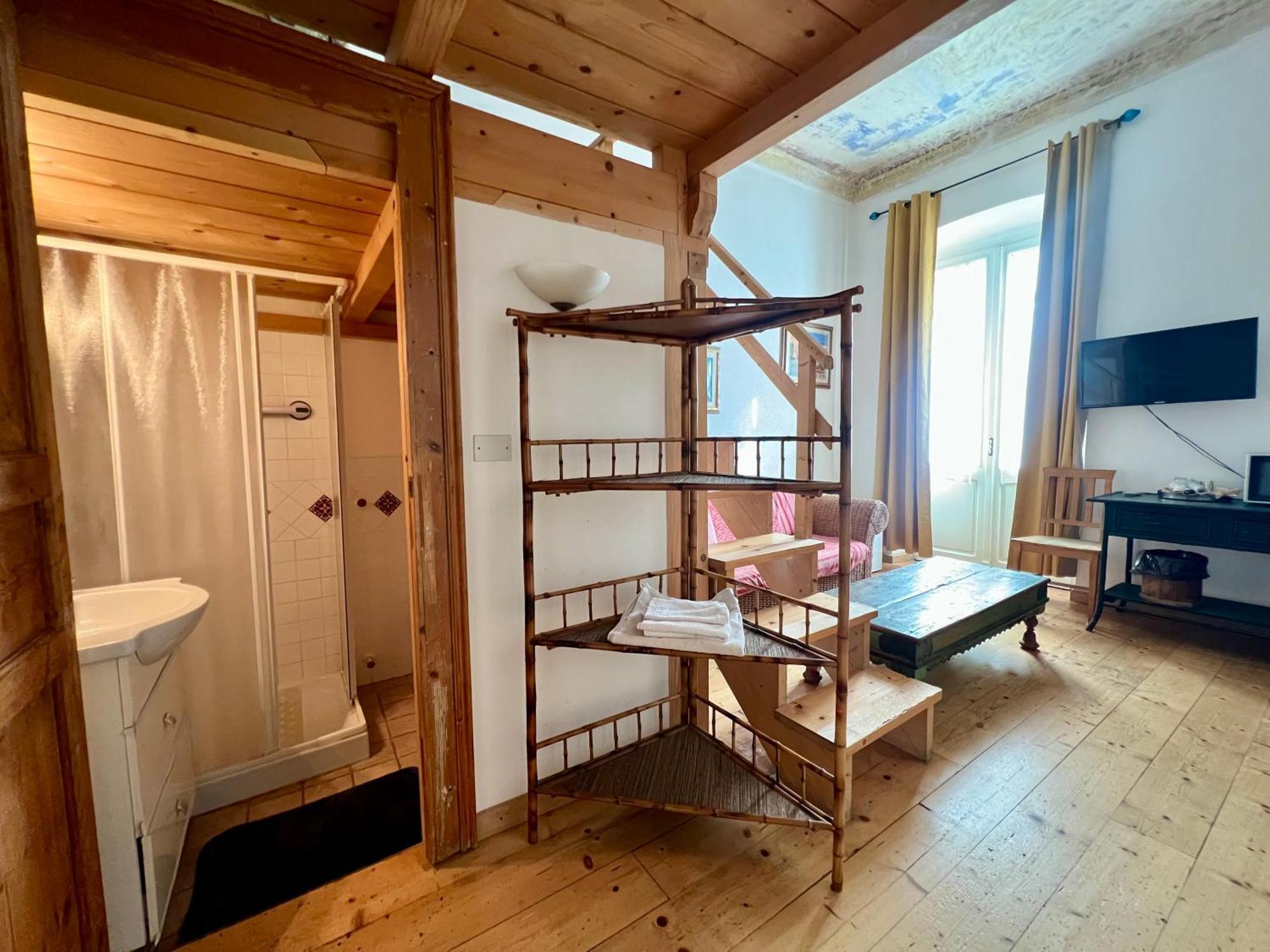 B&B Le Finestre Su Via Cavour 사사리 객실 사진